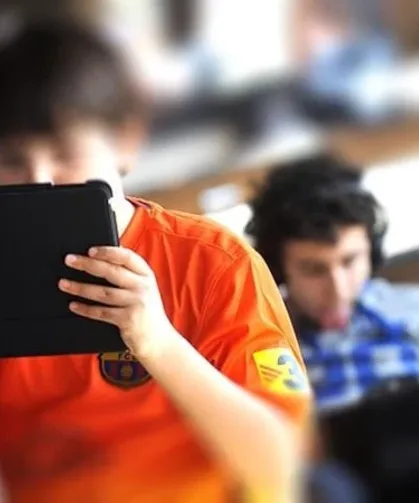 Ekran bağımlılığına karşı yeni segment telefon önerisi