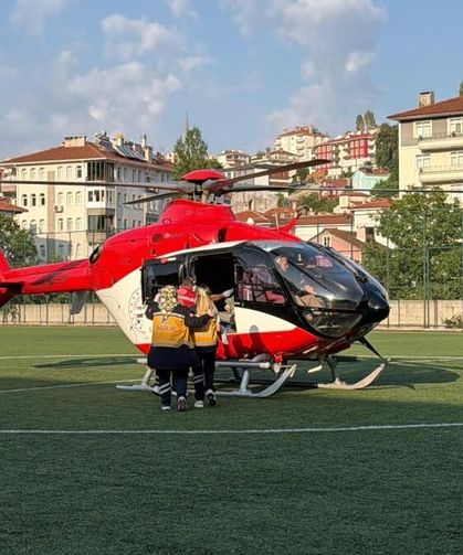 Üzerine kaynar su dökülen bebek için helikopter ambulans havalandı