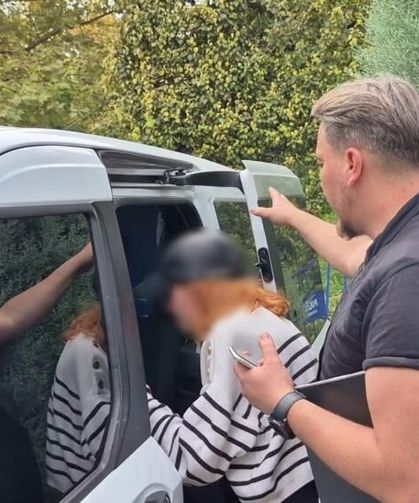 Ceza ve İrem Derici konserlerini iptal etti, esnafın şikâyetçi olduğu sorumlu karakola götürüldü