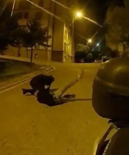 Binanın önündeki bıçaklı kavga ‘hesap’ yüzünden çıkmış