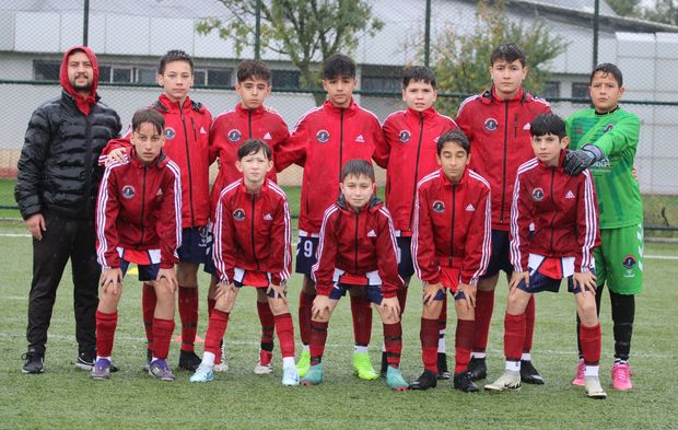 Bolu Gençlerbirliği U14 Takımı’ndan İyi Başlangıç: 2-0  Baran Mutaf’tan iki gol, güçlü oyun, net galibiyet