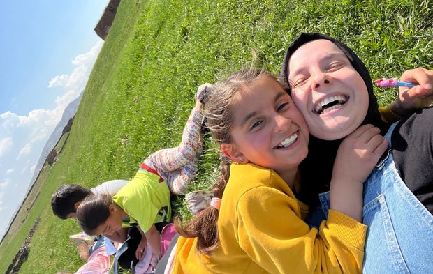 Çalıkuşu Ruhunu Yaşatan” BAİBÜ Mezunu Genç Öğretmen, Köy Okulunu Baştan Aşağı Yeniledi