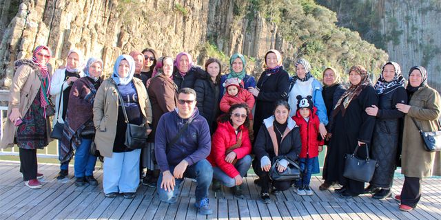MENGENLİ KURSİYERLER AMASRA'YI GEZDİ   