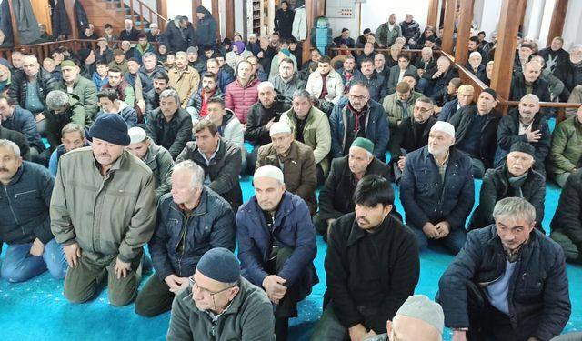 Devrek’te Regaip Kandili idrak edildi