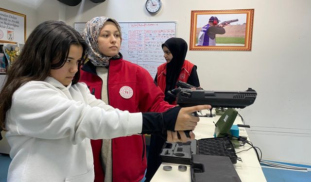 Liseli gençler gönüllerince eğlendi