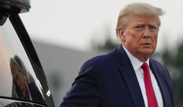 Donald Trump : Biden Başkomutan olduğu sürece Amerika ayakta kalamaz