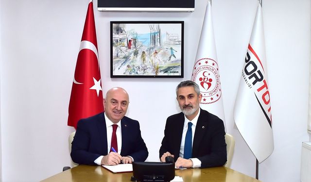 Darıca’da iki spor tesisinin zemini yenileniyor