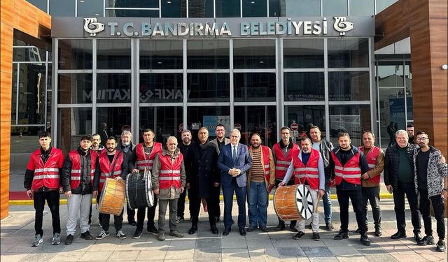 Bandırma'da Ramazan davulcuları göreve hazır
