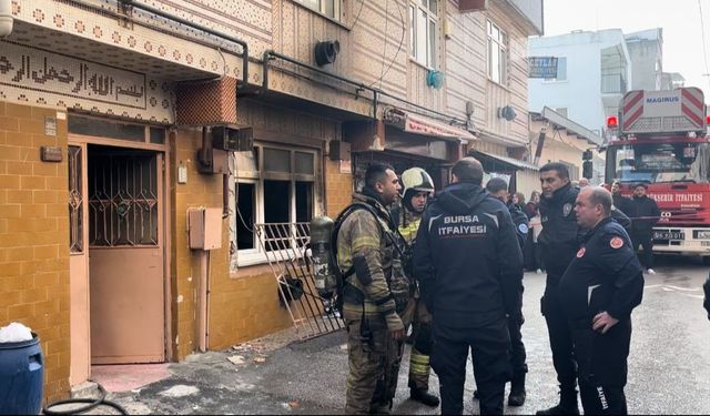 Bursa’da yangında can pazarı...2 si çocuk 4 kişi kurtarıldı