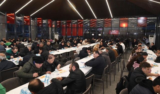 Osmangazi Belediyesi’nin iftar sofralarında Ramazan bereketi