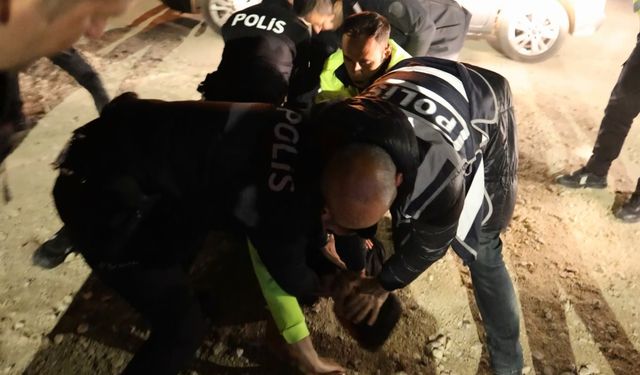 "Türk polisinden kaçılmaz" demişti, 3'üncü kez yakalandı... Kovalamaca ve yakalama anı kamerada