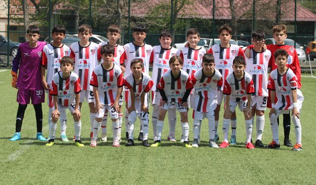 14 Futbol Kulübü U13 Ligi'ne Fırtına Gibi Başladı: 10-0