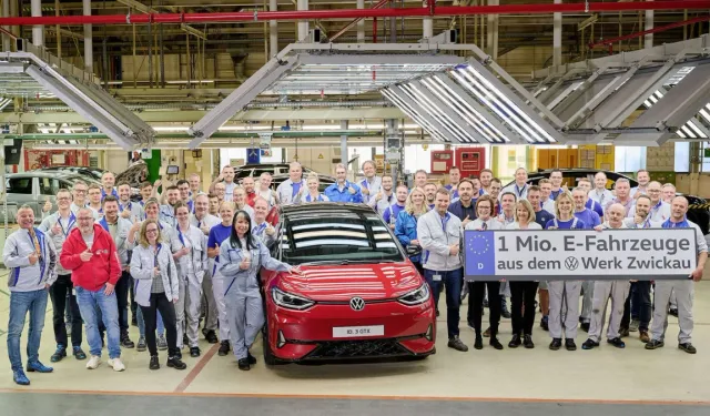 Volkswagen, Almanya fabrikasında 1 milyonuncu elektrikli aracını üretti