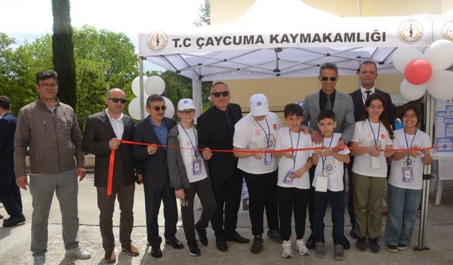 Çaycuma BİLSEM'de TÜBİTAK 4006 Bilim Fuarı göz doldurdu