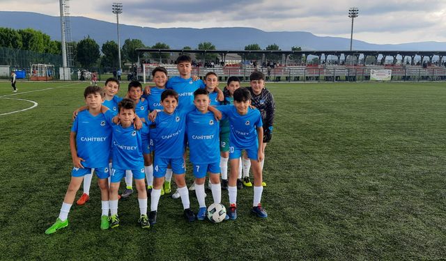 U12 A Grubu'nda Gol Düellosu: Köroğluspor 4- Kıbrıscıkspor 3
