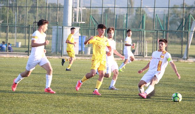 Bolu'da U17 Türkiye Şampiyonası Heyecanı Sürüyor