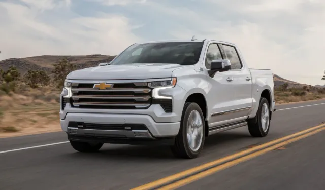 Chevrolet Silverado rekor kırdı: Tek şarjla 1704 kilometre
