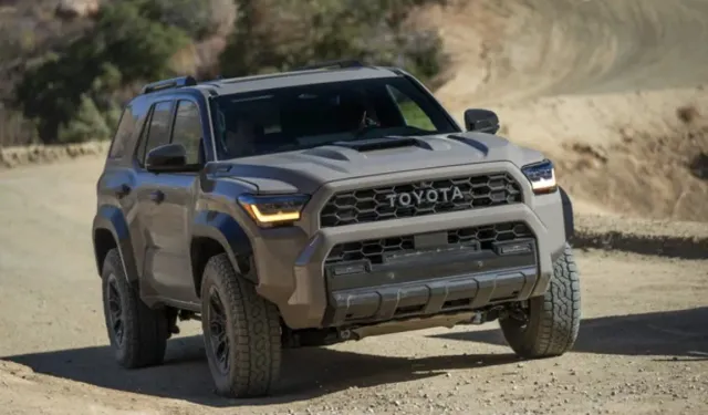 Toyota'ya Trump darbesi: Kâr tahminlerini düşürdü
