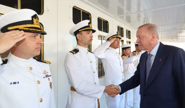 Cumhurbaşkanı Erdoğan, Savarona yatını ziyaret etti