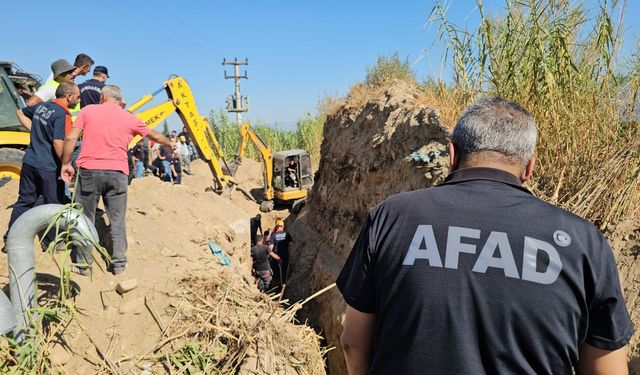 Babasına yardıma gelen oğul, göçük altında kaldı