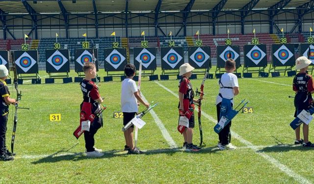 Okçuluk Türkiye Şampiyonası Düzce'de başladı