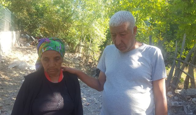 Zonguldak'ta 4 kişilik aile yıkılan evlerinin ardından sokakta kaldı