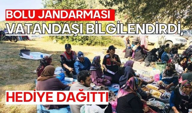 Bolu jandarması vatandaşı bilgilendirdi, hediye dağıttı