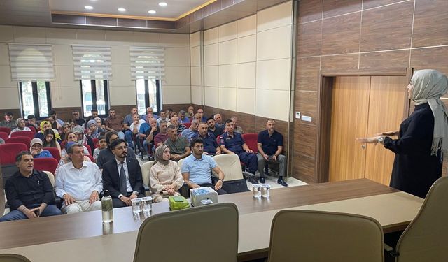 Elazığ'da 'Aşı Karşıtlığı' konulu konferans
