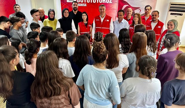 Kızılay’ın şefkat eli çocuklara ulaştı