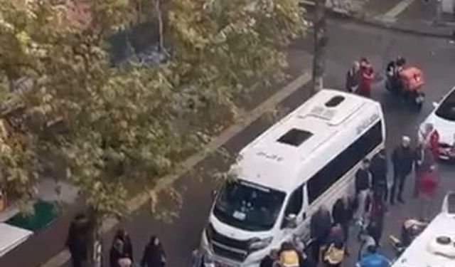 Bursa’da kaygan yolda dengesini kaybeden kurye düştü