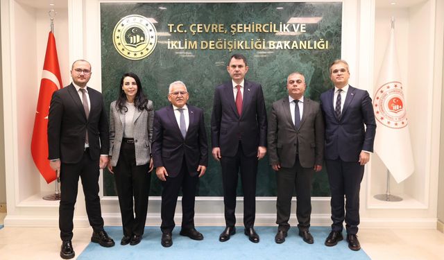 Başkan Büyükkılıç'tan Bakan Kurum'a ziyaret