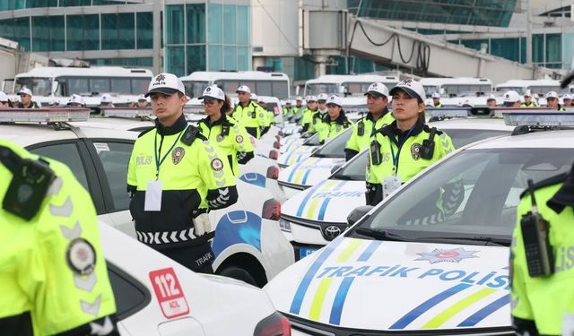 Erzurum'da polis ve jandarmaya 74 araç takviyesi