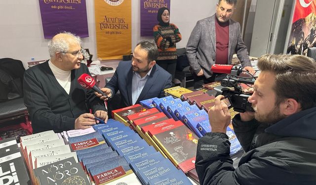 Prof. Dr. Hakan Kadıoğlu, Kitapseverlerle Erzurum’da buluştu