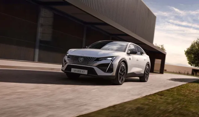 Peugeot 408 ve 2008'in yarı hibrit versiyonları Türkiye'de satışta: İşte fiyatlar