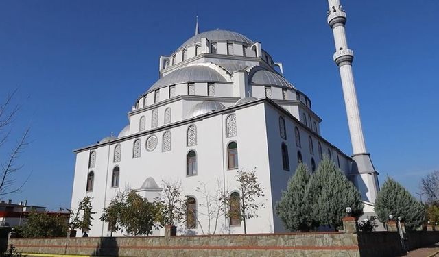Kartepe Abdülhamit Han Camii’ne estetik görünüm
