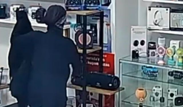 Suç makinesi kadın daha fazla kaçamadı: Hırsızlık anları kameraya yansıdı