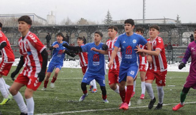 U15 Ligi’nde Nefes Kesen Başlangıç: 14 Futbol Kulübü Kazandı