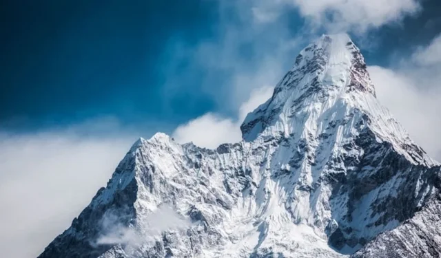 Himalaya buzulları alarm veriyor: Erime hızı iki katına çıktı