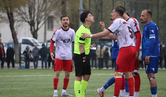 Bolu Amatör’de Gergin 90 Dakika: Maçtan Çok Kartlar Konuşuldu