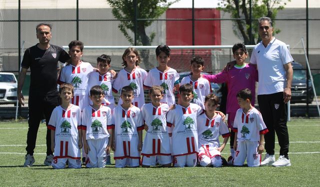 14, Futbol Kulübü Liderlik Maçını Kazandı
