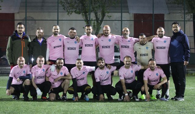 Biz Bize Yoluna Kayıpsız Devam Ediyor