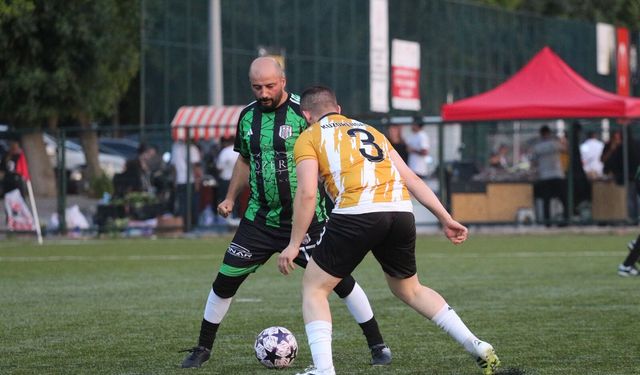 Tekke Işıklar’dan Gövde Gösterisi! İlk 32 Biletini 7 Golle Aldı