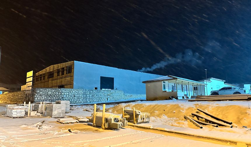 Kaynak yaparken başına demir parçası düşen işçi hayatını kaybetti