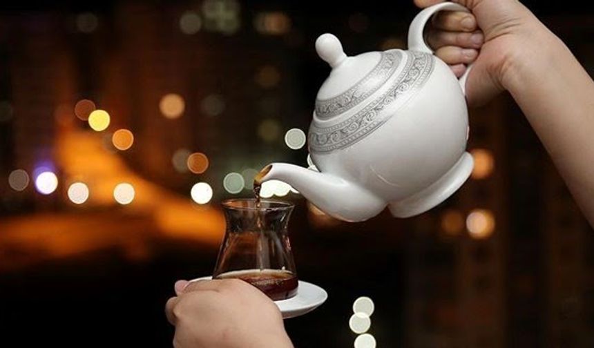 Bilim insanlarına göre çay içmek yaşlanmayı yavaşlatıyor