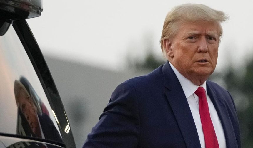 Donald Trump : Biden Başkomutan olduğu sürece Amerika ayakta kalamaz