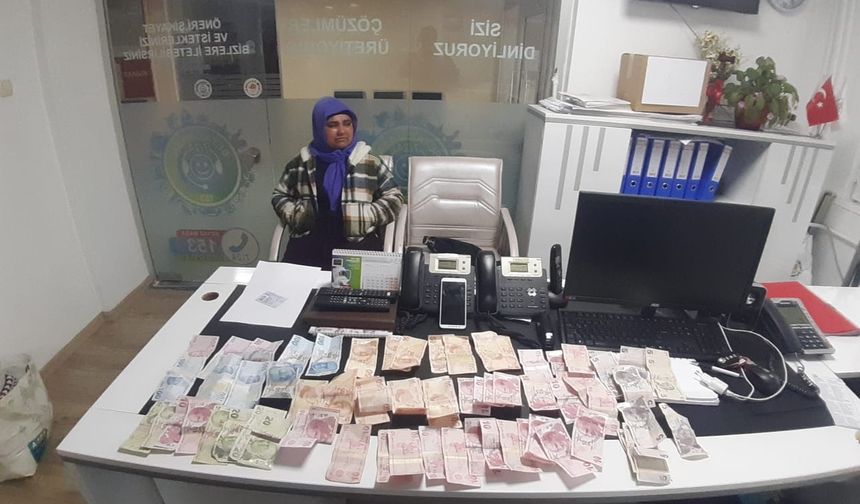 Sinop’ta bir dilencinin üzerinden 2 bin 500 lira çıktı