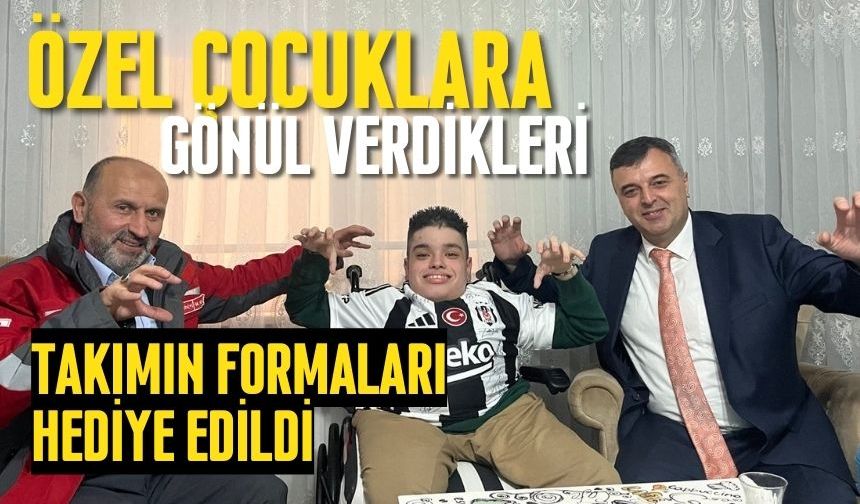 Özel çocuklara gönül verdikleri takımın formaları hediye edildi