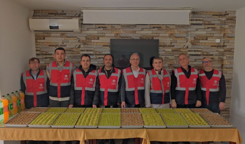 Balıkesir'de 500 mahkûma tatlı dağıtıldı