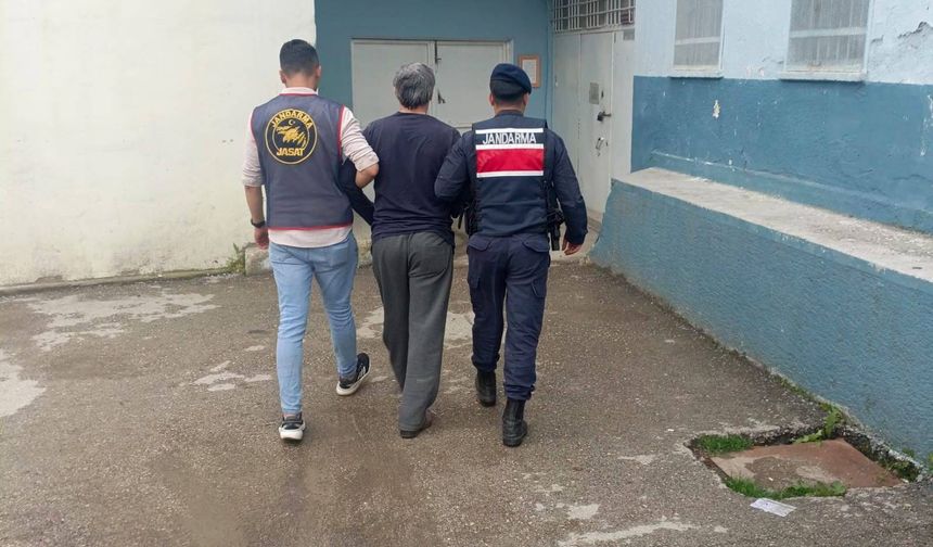 JASAT aranan iki şahsı yakaladı