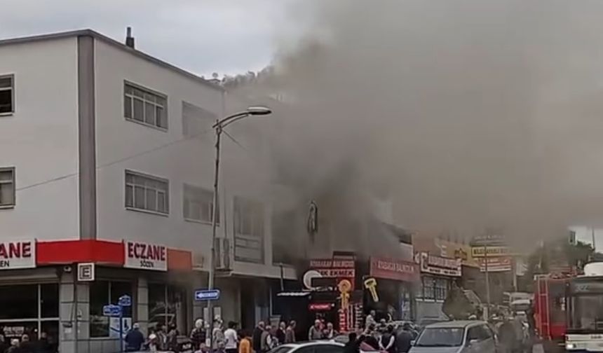 Ankara'da balıkçı dükkanında yangın